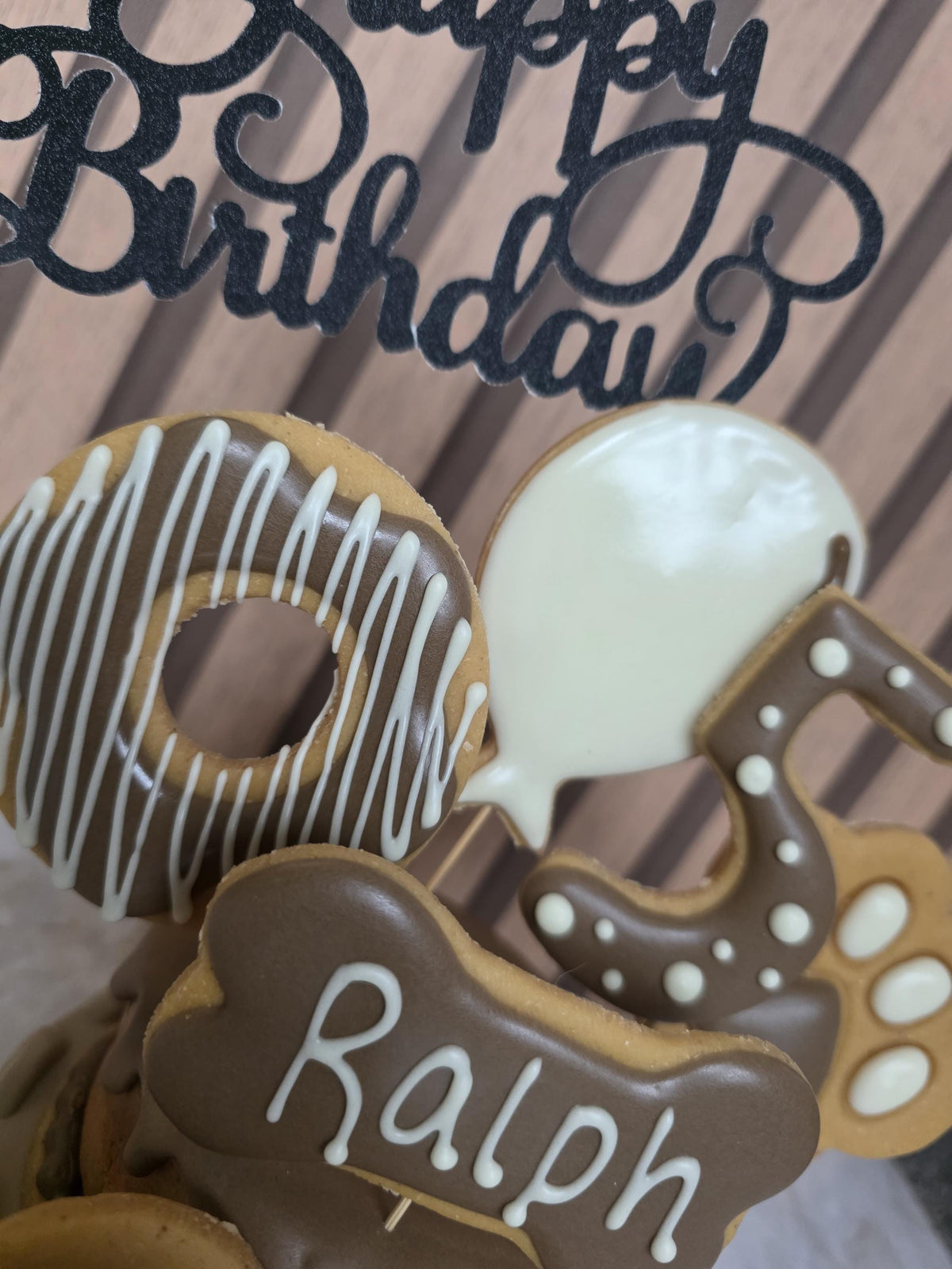 Personalised Dog Birthday Cake Treat Box with Iced Biscuits, Healthy Doggy Gift - Woof&Crunch