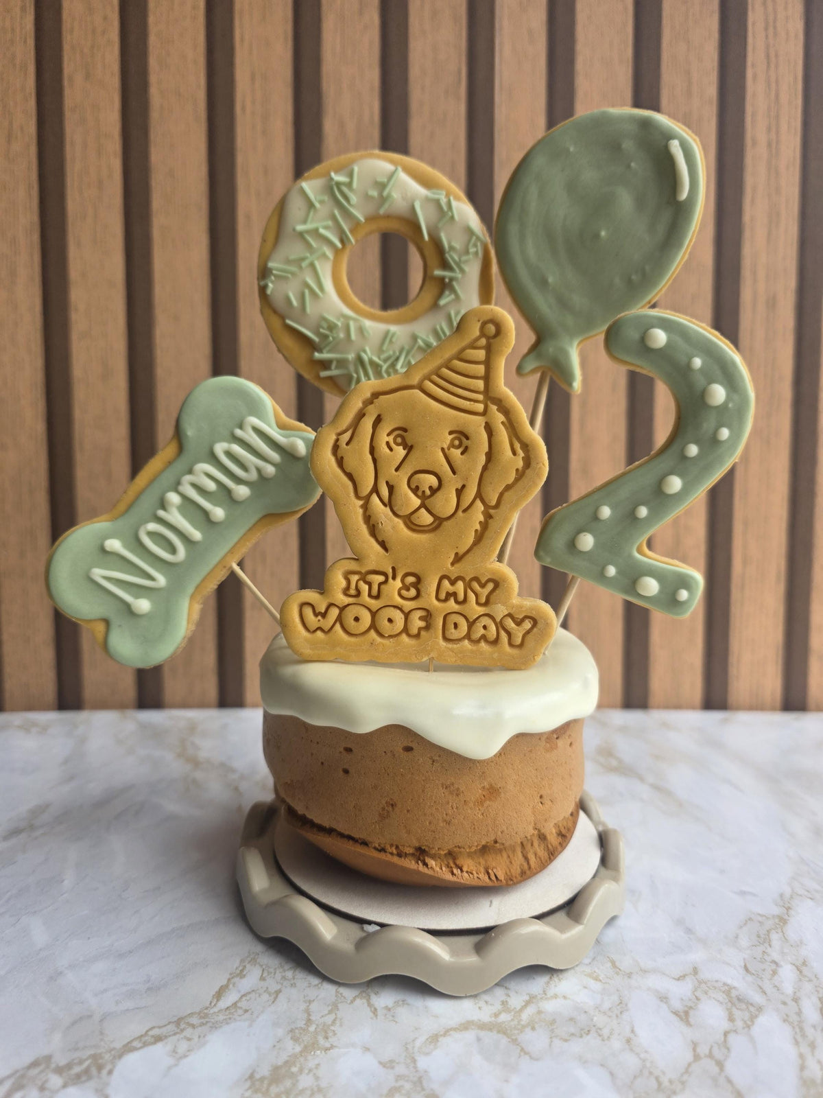 Personalised Dog Breed Birthday Cake - Woof&Crunch